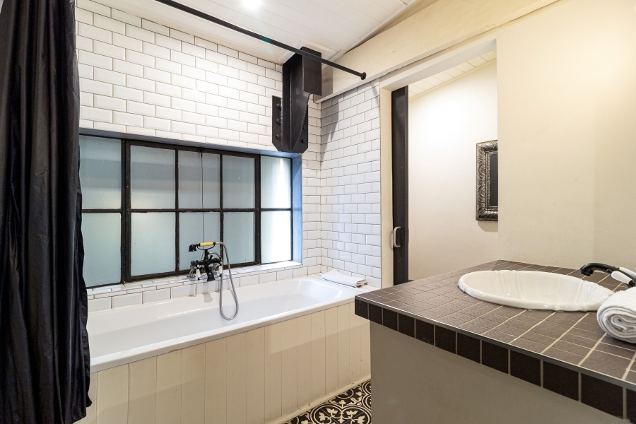 6 Bedroom Property for Sale in Cape Town City Centre Western Cape